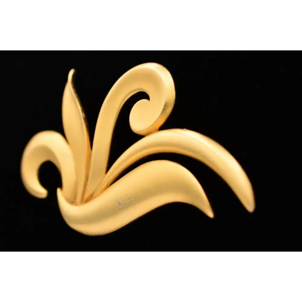 Vintage JJ Large Flower Pin Brooch Brushed Gold Chunky Heavy Signed 80s Jewelry
